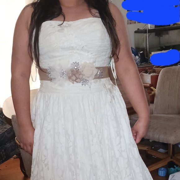 Wedding Dress - Picture 5 of 17